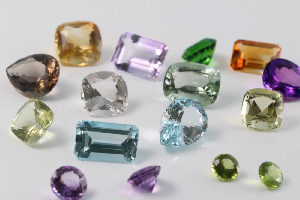 Как да ползваме скъпоценни и полускъпоценни камъни според Ведическата астрология Част lll